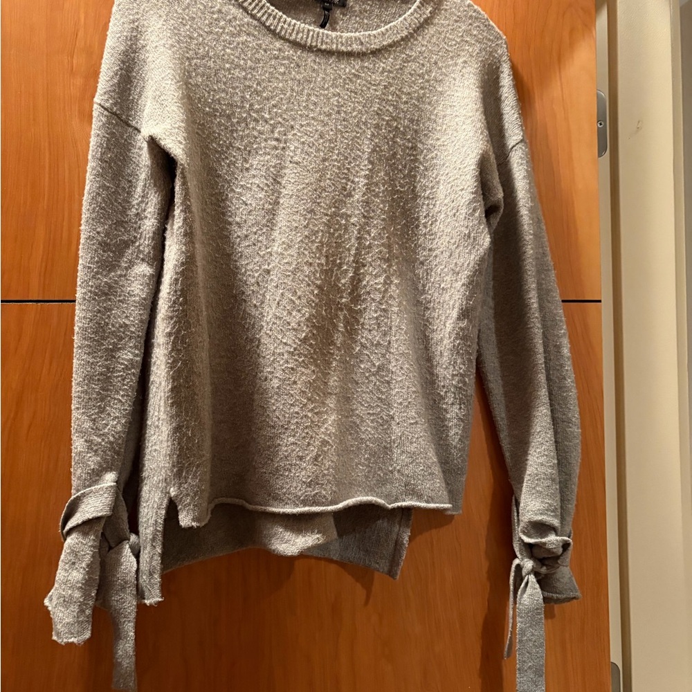 Buffalo Gray Women's Sweater with Tie Details sz small